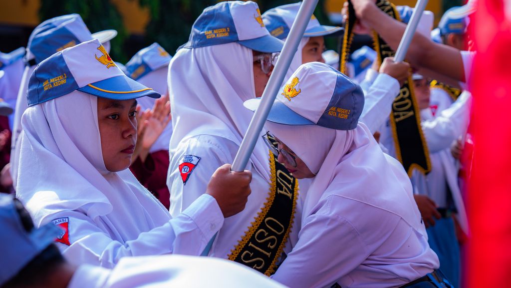 Pemasangan Selempang Ketua Osis